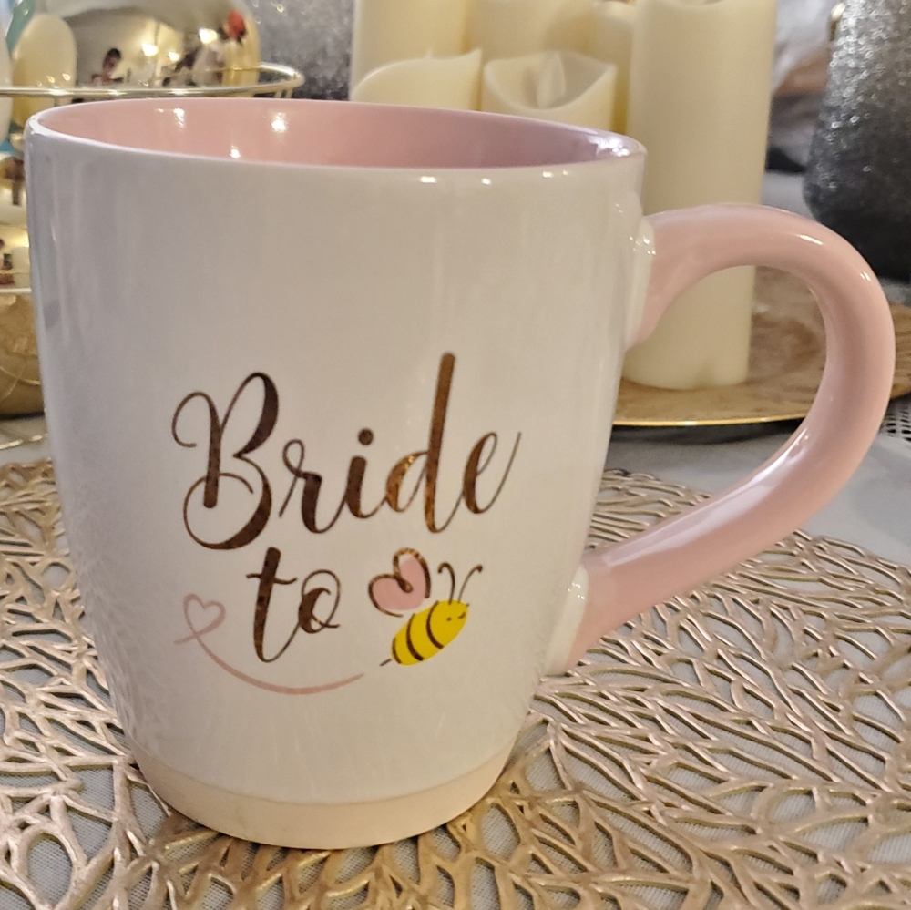 NEW 👰 BRIDE TO BE 🐝 MUG BY DAVID TUTERA
